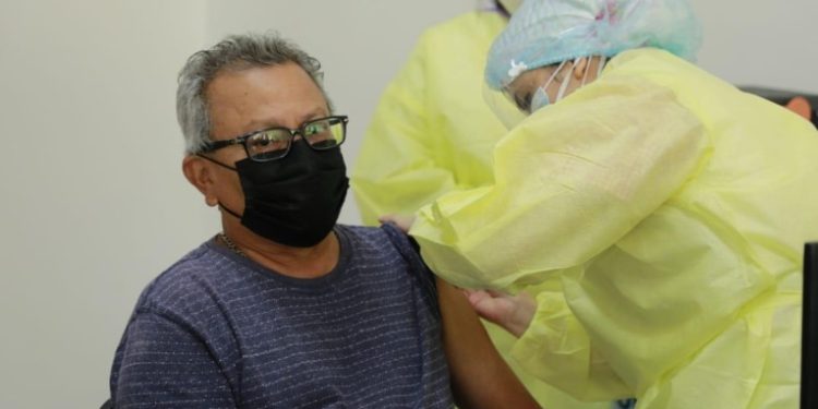 Nuevos centros de vacunación son inaugurados