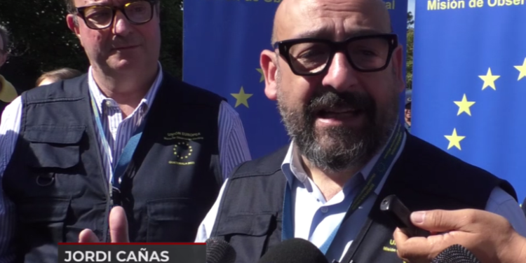 Observadores de la Unión Europea se desplazan hacia el interior de Guatemala