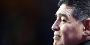 Ocho acusados por la muerte de Maradona irán a juicio oral