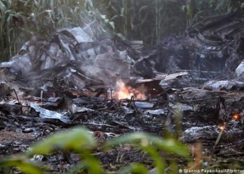 Ocho personas murieron en accidente de avión en Grecia