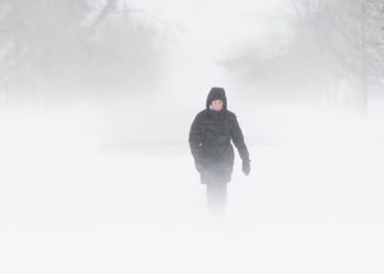 Ola de frío en el norte de China paraliza Pekín con nevadas y caos en el tráfico
