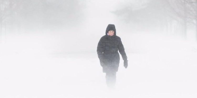 Ola de frío en el norte de China paraliza Pekín con nevadas y caos en el tráfico