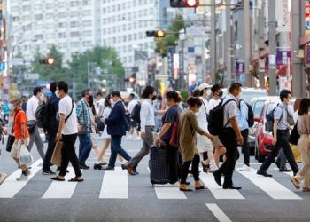 OMS alerta por nueva ola de contagios de COVID-19