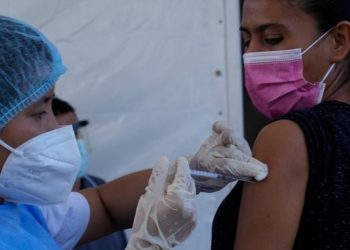 OMS aprueba primera vacuna anticovid elaborada en Latinoamérica