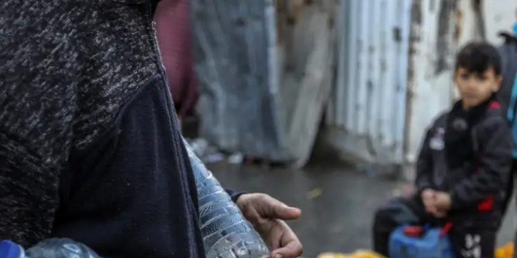 OMS denuncia que la población de Gaza 'muere de hambre'