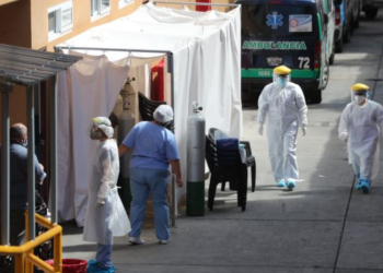 OMS: más de 50 por ciento de europeos contraerá ómicron en dos meses