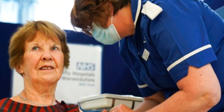 OMS: Se triplican casos de COVID-19 en Europa en pocas semanas