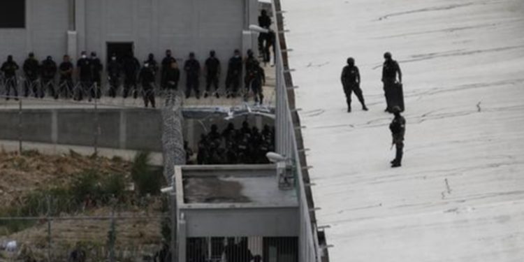 ONU pide a Honduras tomar medidas urgentes por violencia en cárceles