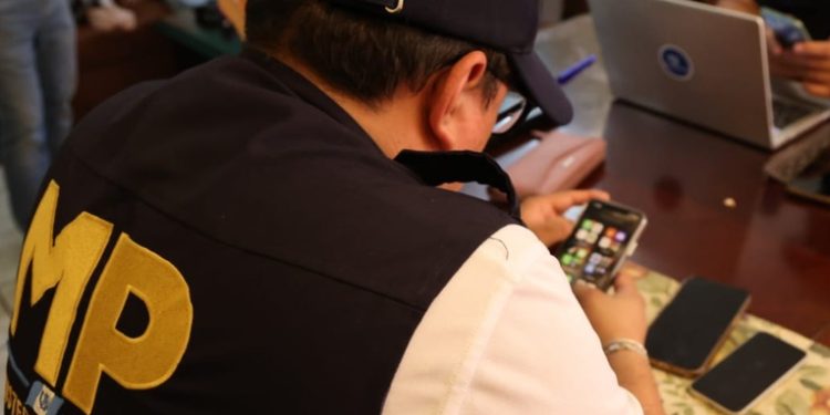 Operativo del MP en zona 17 por caso de manipulación de imágenes de estudiantes