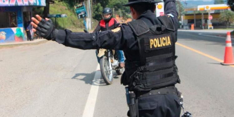 Operativos de la PNC continúan en busca de proteger a turistas salvadoreños