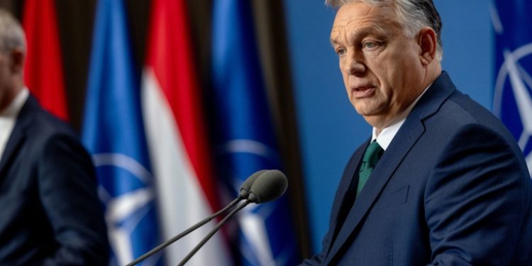 Orbán: La OTAN construirá grandes bases cerca de Ucrania