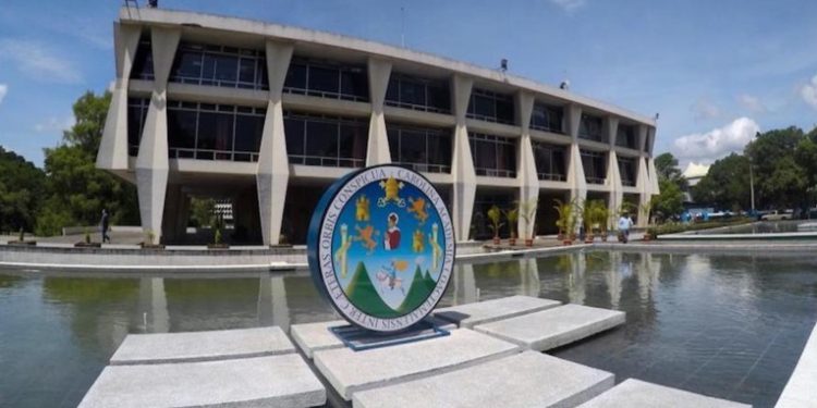 Ordenan a la USAC repetir elección de magistrado
