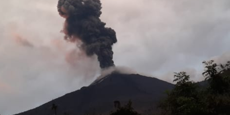Ordenan evacuaciones preventivas en poblaciones cercanas al Volcán de Pacaya
