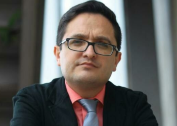 Ordenan la captura del ex jefe de la FECI Juan Francisco Sandoval