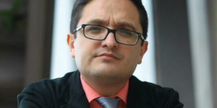 Ordenan la captura del ex jefe de la FECI Juan Francisco Sandoval