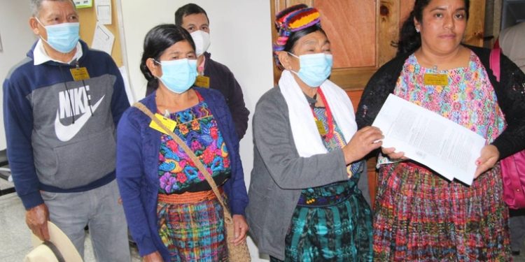 Organizaciones de víctimas del conflicto armado interno accionan contra Zury Ríos