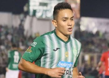 Oscar Santis deja Antigua GFC para jugar en Georgia