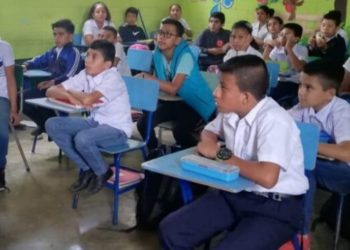 Padres de familia lideran proyecto de remozamiento de escuela en Esquipulas con inversión de Q2 millones