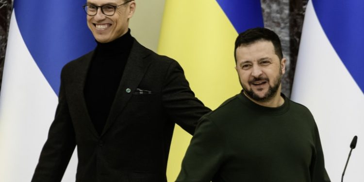 País vecino de Rusia rechaza la idea de la neutralidad de Ucrania