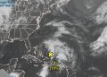 Pamela toca tierra en México tras convertirse en huracán