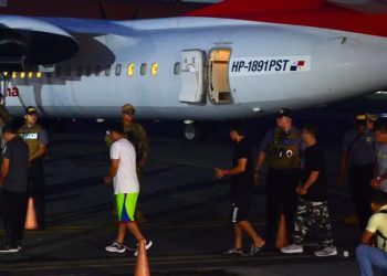 Panamá deporta al primer grupo de migrantes ecuatorianos