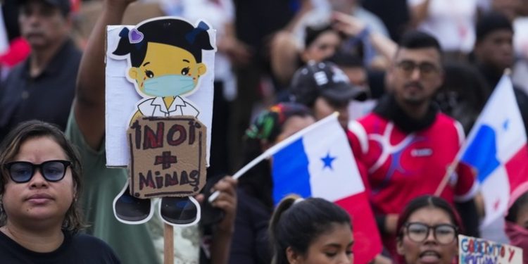 Panamá: reflejos de una crisis estructural en el espejo roto del neoliberalismo