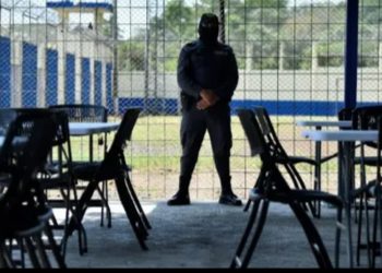 Pandilleros de alta peligrosidad son trasladados a la cárcel de máxima seguridad Renovación I