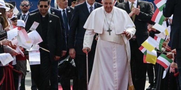 Papa Francisco advierte sobre el ''infantilismo bélico'' en la política mundial