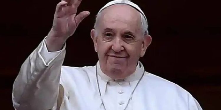 Papa Francisco Cancela Audiencias por Leve Gripe y Ofrece Ángelus desde Santa Marta