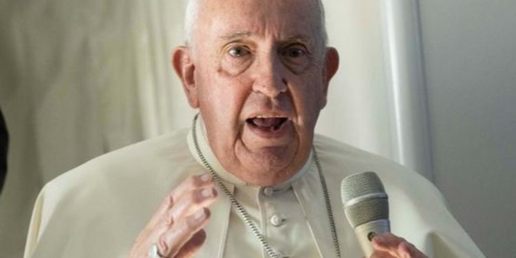 Papa Francisco pide ahorrar en navidad y enviar el dinero a Ucrania