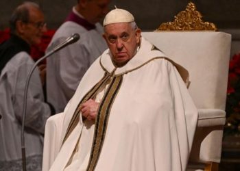 Papa Francisco pide el fin de la violencia en Perú