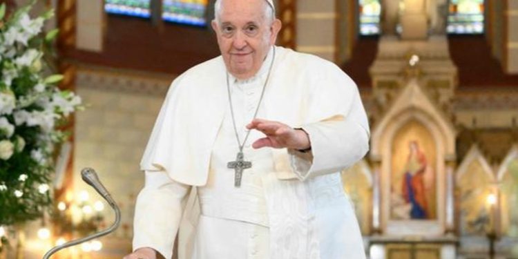 Papa Francisco reanuda actividades luego de sufrir fiebre