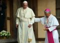 Papa Francisco se recupera satisfactoriamente tras operación