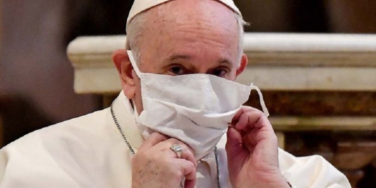 Papa insta a Latinoamérica a vacunarse como un acto de amor