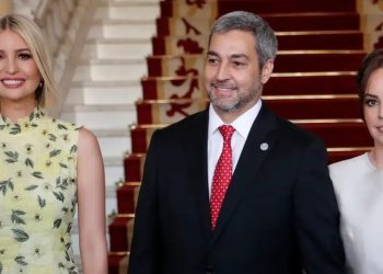 Paraguay acusa a expresidente Benítez de revelar secretos