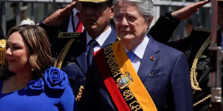 Parlamento de Ecuador señala a Lasso por malversación