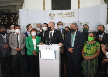 Partido polí­tico UNE propone crear un Bono de Semana Santa