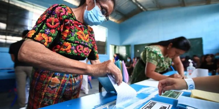 Partidos políticos UNE y VALOR pide al TSE que de por concluido el proceso electoral