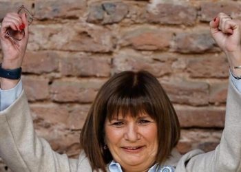 Patricia Bullrich respalda a Javier Milei para el balotaje presidencial en Argentina