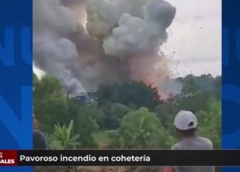 Pavoroso incendio en coheterí­a