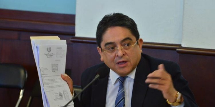 PDH es citado para explicar en el Congreso posible sustracción de documentos