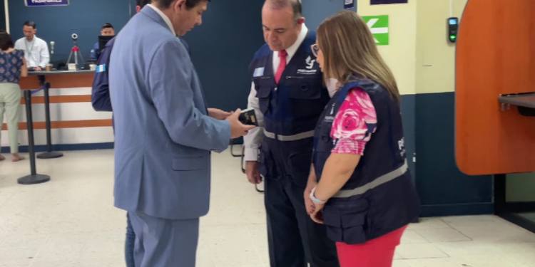 PDH inspeccionó el Centro de Emisión de Pasaportes para prevenir irregularidades