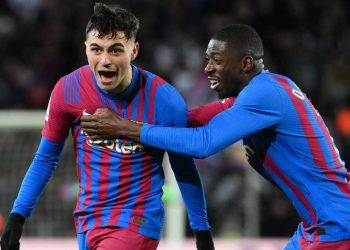 Pedri mantiene viva la Liga para el Barí§a