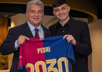Pedri renueva con el FC Barcelona hasta 2030