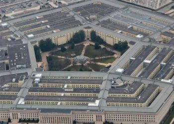 Pentágono y FBI piden a sus funcionarios no responder a Musk