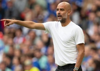 Pep Guardiola es sometido a una cirugía de emergencia en la espalda