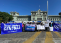 Periodistas independientes marchan en la Plaza Central para exigir libertad de expresión