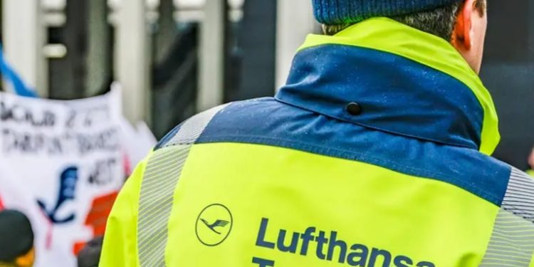 Personal de tierra de Lufhansa va a huelga de tres días