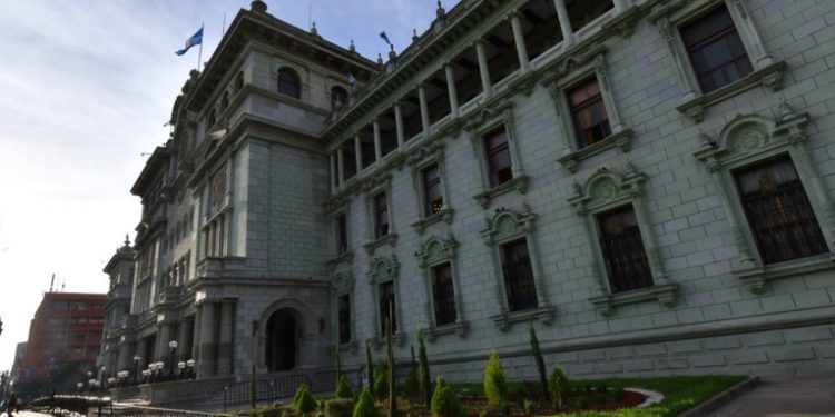 Personal del Palacio Nacional de la Cultura es evacuado como medida preventiva