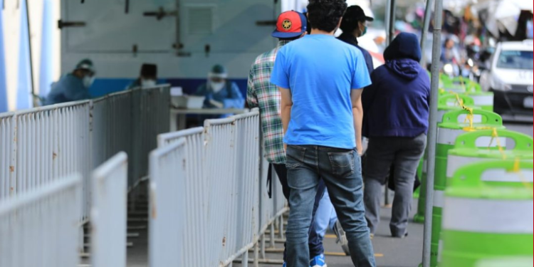 Personal se capacita para centros de vacunación